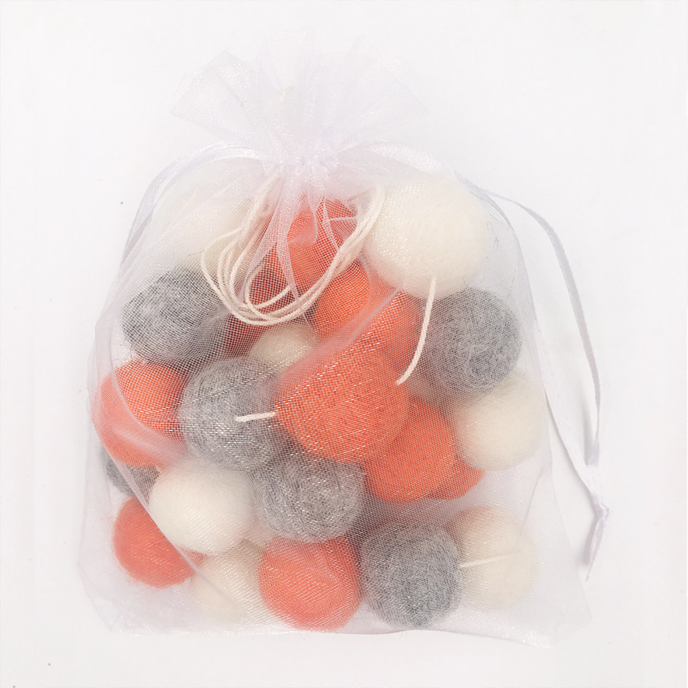 2M Handmade Wool Ball Garland  - مراجعة Home Decor Garland وسعره